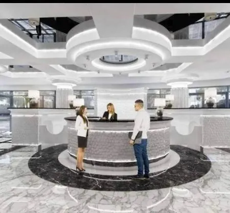 Appartamento Hanza Tower Sunny & Sauna & Jacuzzi & Pool *